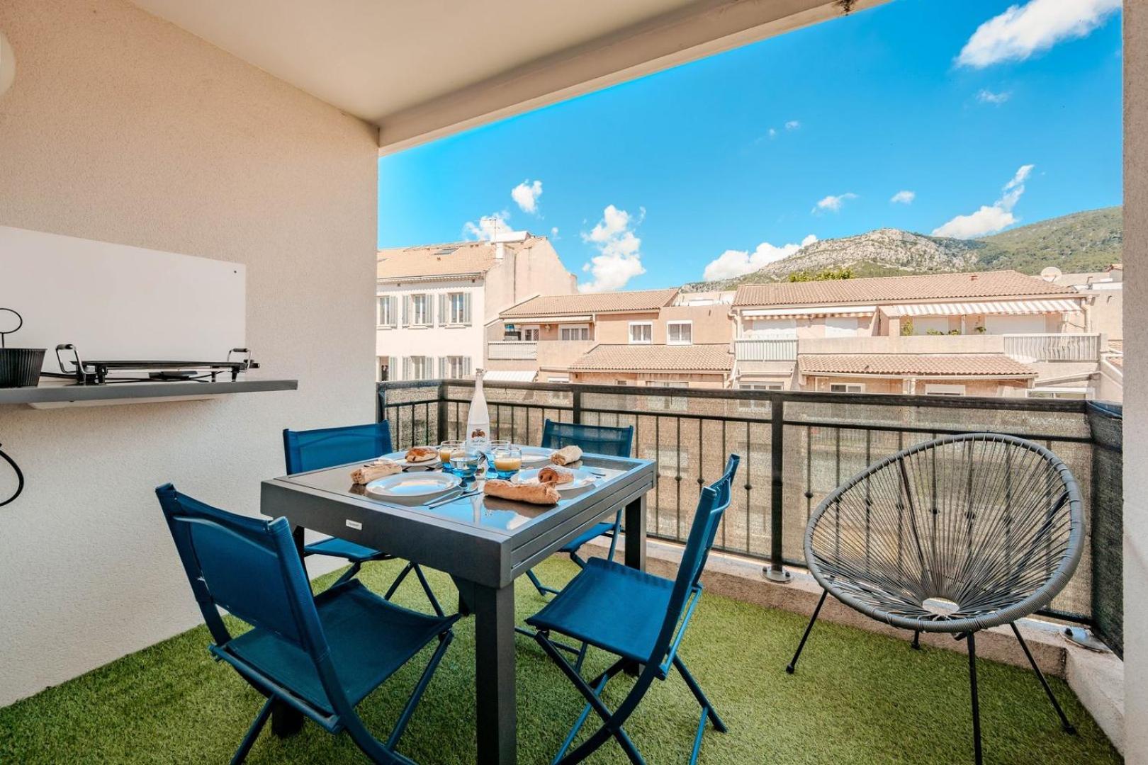 Le Neroli T2 Dernier Etage Avec Terrasse Et Garage Apartment Toulon Exterior photo